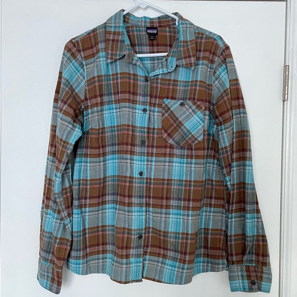 Patagonia Women's 12 Medium Long-Sleeved Fjord Flannel Shirt Blue/Brown
